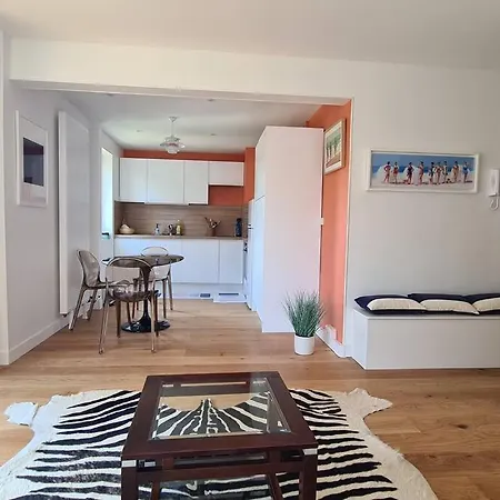 Proche - Grand Avec Balcon شقة *